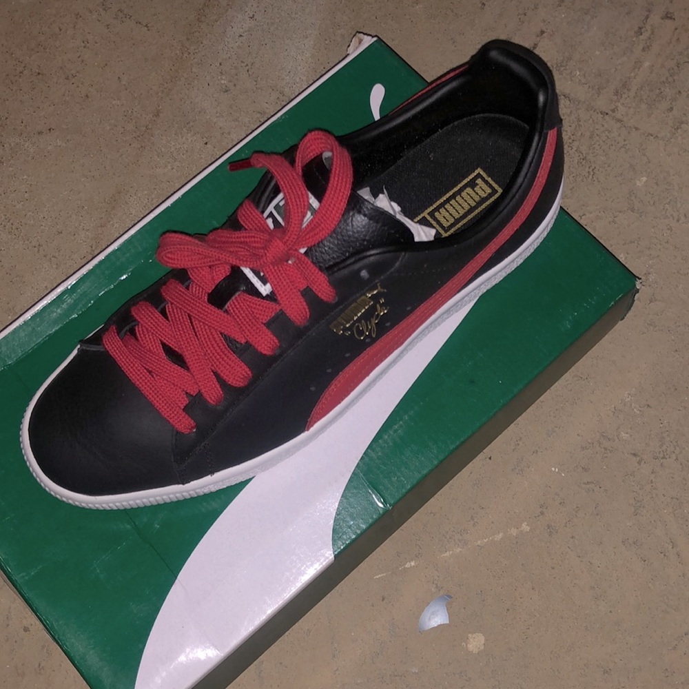 Red, Black, White Clyde